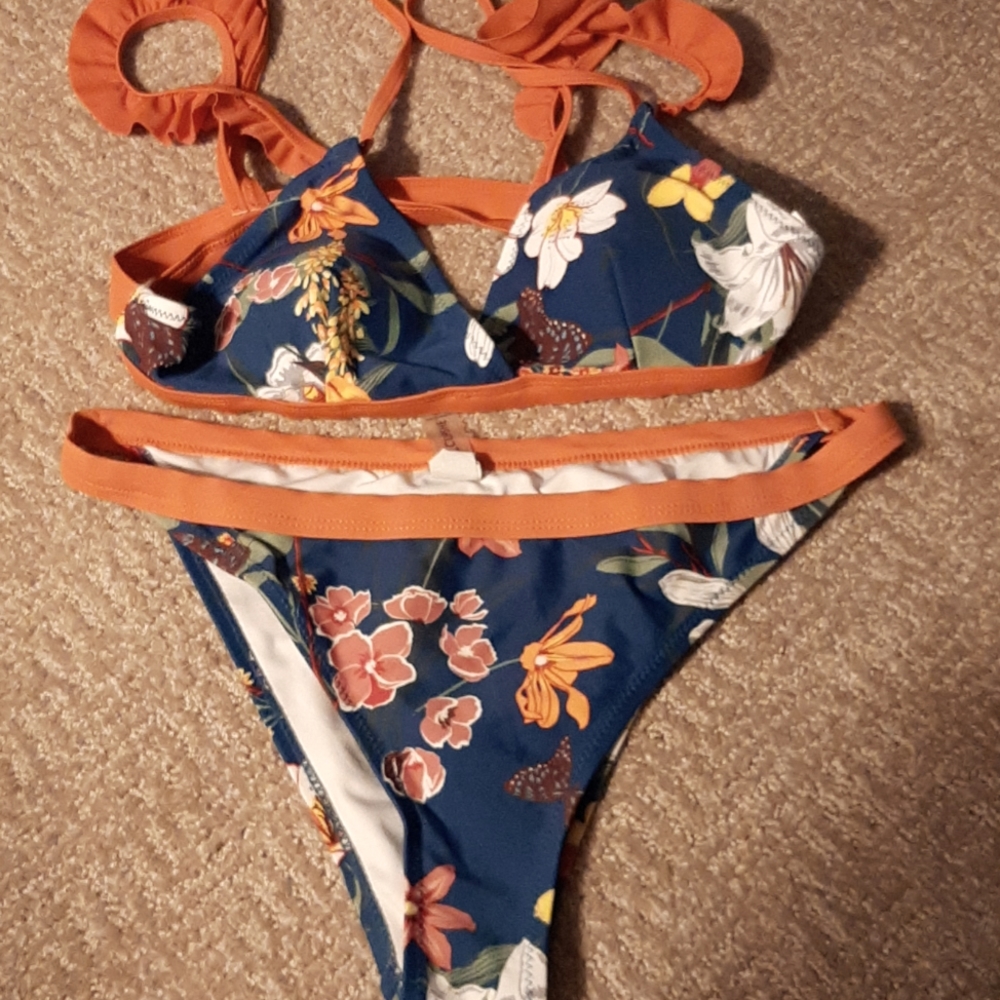 Cupshe bikini size M